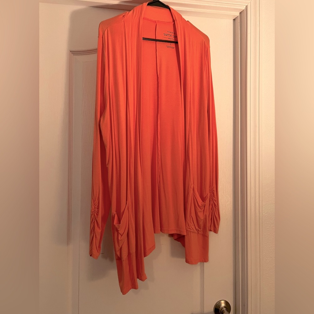 Torrid super soft coral colored cardigan with pockets and ruched sleeves